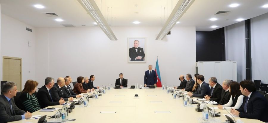 Prezident Administrasiyasının rəhbəri Dənizkənarı Bulvar İdarəsinin yeni sədrini kollektivə təqdim etdi