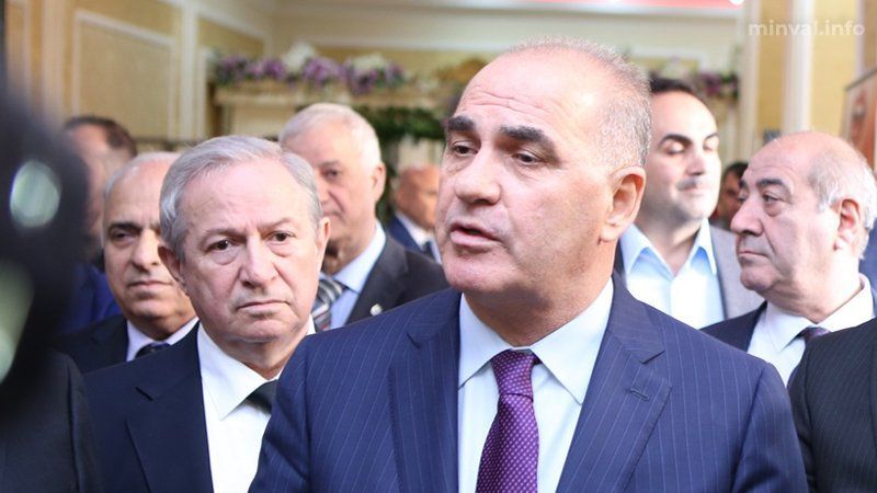 Sabiq icra başçısı dövlət qurumunu məhkəməyə verdi -     Nə tələb edir?