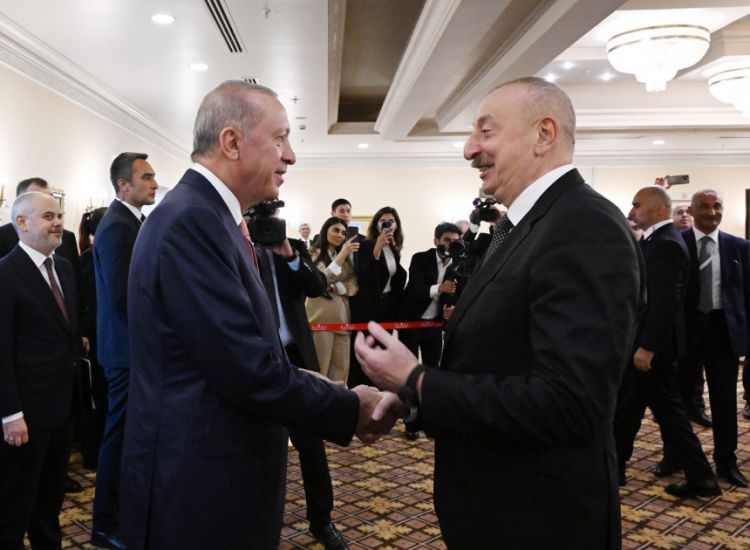 Astanada Azərbaycan Prezidenti, Türkiyə Prezidenti və Pakistanın Baş naziri arasında üçtərəfli görüş keçirildi -   FOTO - YENİLƏNDİ - 2