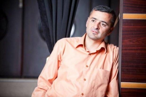 Əməkdar artist “Green Card” uddu -     Ölkədən gedir?