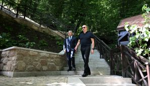 Prezident Şuşada “İsa bulağı” istirahət kompleksinin açılışında iştirak etdi -   FOTO - YENİLƏNDİ — foto 1