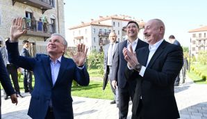 Azərbaycan, Özbəkistan və Qırğızıstan prezidentləri Şuşada birinci yaşayış kompleksində və Aşağı Gövhər Ağa məscidində olub, şəhəri gəziblər  -     YENİLƏNDİ — foto 12