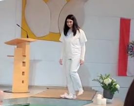 Azərbaycanlı qız dinini dəyişdi -     Vəftiz olunma görüntüləri - VİDEO