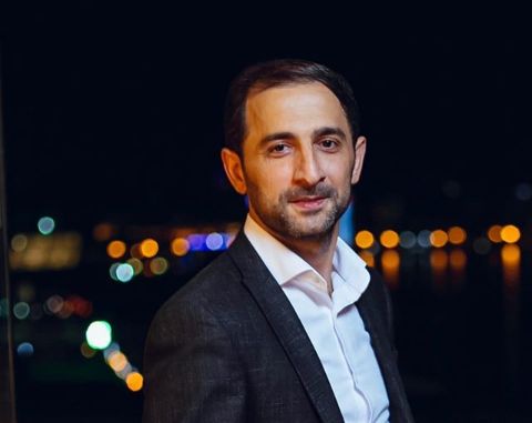 Pərvizə "Mall"da hücum çəkdilər -      mühafizəçilər çarəsiz qaldı - VİDEO
