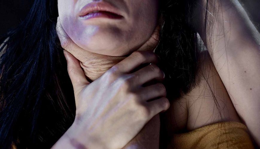Gecəyarısı öldürülən Cəmalə tibb bacısı imiş: Əkiz övladları olan qadının      CİNAYƏTİNİN PƏRDƏARXASI