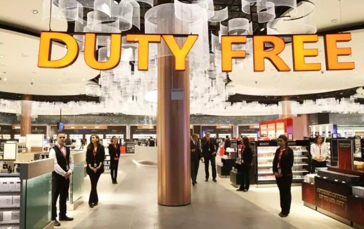 Azərbaycanlı turist Türkiyədə "Duty free"də 12,7 milyonluq alış-veriş edib