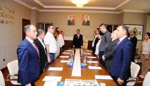 Naftalanda mətbuat nümayəndələri ilə görüş keçirilib -     FOTOLAR — foto 1