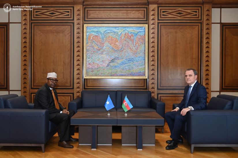 Ceyhun Bayramov Somali XİN başçısı ilə əməkdaşlığı müzakirə edib