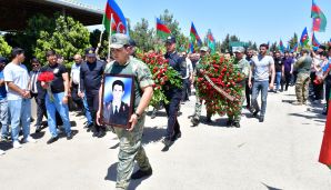 Birinci Qarabağ Müharibəsi şəhidləri Nazim Şirinov və İsmayıl Xəlilov Mehdiabad qəsəbə qəbiristanlığında dəfn ediliblər -     FOTOLAR — foto 4