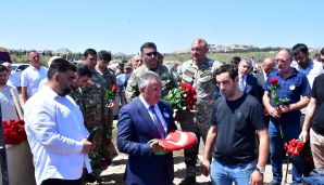 Birinci Qarabağ Müharibəsi şəhidləri Nazim Şirinov və İsmayıl Xəlilov Mehdiabad qəsəbə qəbiristanlığında dəfn ediliblər -     FOTOLAR — foto 12