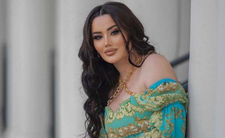 Aysel boşandığı birinci əri ilə bir arada