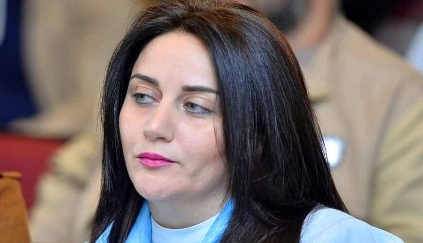 Tanınmış jurnalisti maşın vurdu