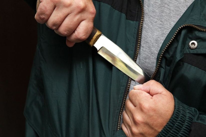 Bakıda nişanlısı ilə mübahisə edən gənc özünü bıçaqlayıb