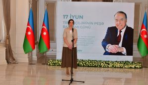 Abşeron rayonunda “17 İyun Tibb İşçilərinin Peşə Bayramı Günü” qeyd edilib -   FOTOLAR — foto 9