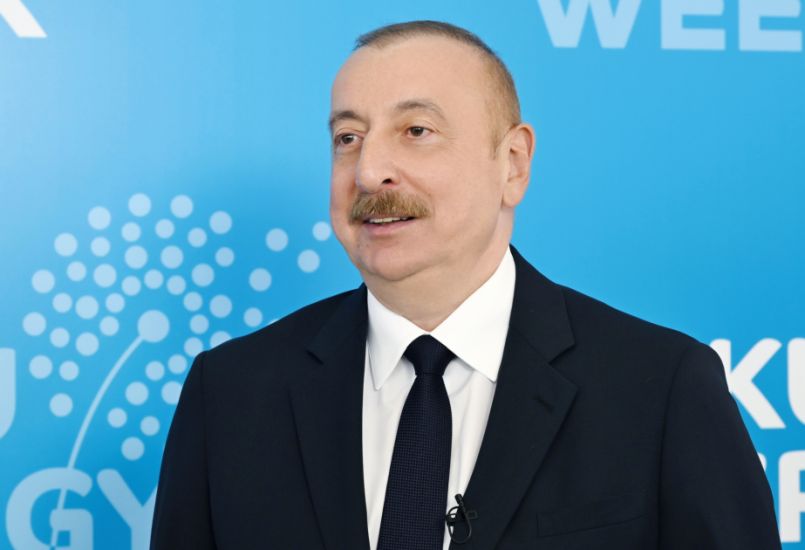 "Bərpaolunan enerjidən istifadəyə olduqca düşünülmüş yanaşma tətbiq edilməlidir" -     Dövlət başçısı
