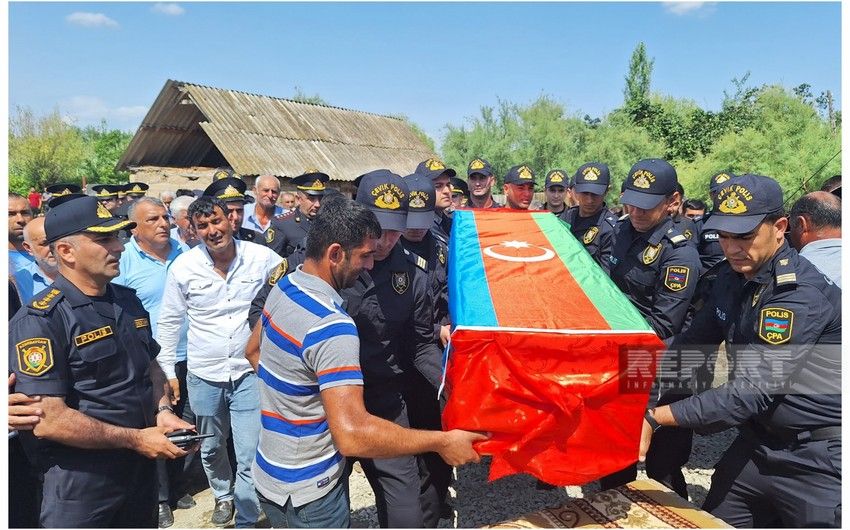 Həlak olan polis serjantı Mirəli Heydərov Kürdəmirdə dəfn edildi