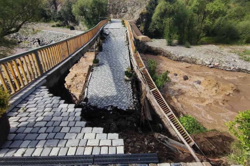 Azərbaycan "Padşah körpüsü" dağıldı
