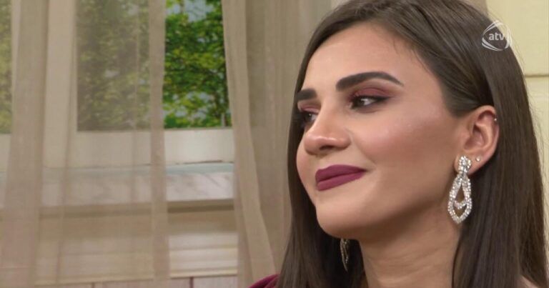 Tanınmış müğənni ağır qəzaya düşdü:       Anası hadisə yerindəcə öldü - VİDEO