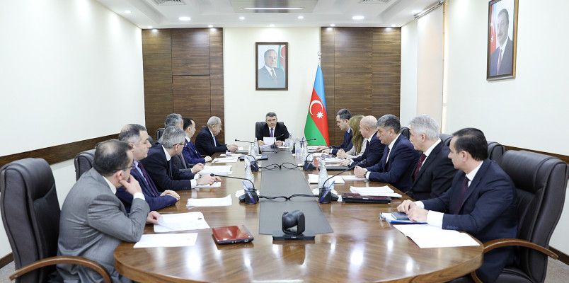 Məhkəmə-hüquq şurasının iclası keçirildi