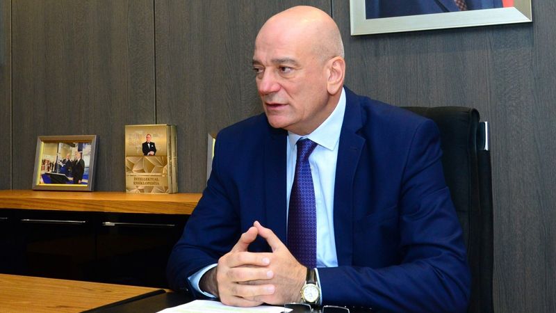 Aydın İbadov idarə rəisini işdən çıxardı