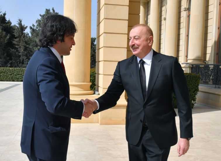 Prezident İlham Əliyevin Gürcüstanın Baş naziri İrakli Kobaxidze ilə təkbətək görüşü olub -     YENİLƏNDİ - 2