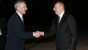 Prezident İlham Əliyevin NATO-nun Baş katibi Yens Stoltenberq ilə təkbətək görüşü olub -   FOTO — foto 2
