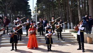 Abşeronda Novruz bayramı böyük izdihamla qeyd olundu -   FOTOLAR — foto 5