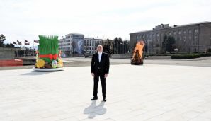 Prezident İlham Əliyev Xankəndi şəhərində Novruz tonqalını alovlandırıb və Azərbaycan xalqını bayram münasibətilə təbrik edib -   YENİLƏNDİ - FOTOLAR — foto 9