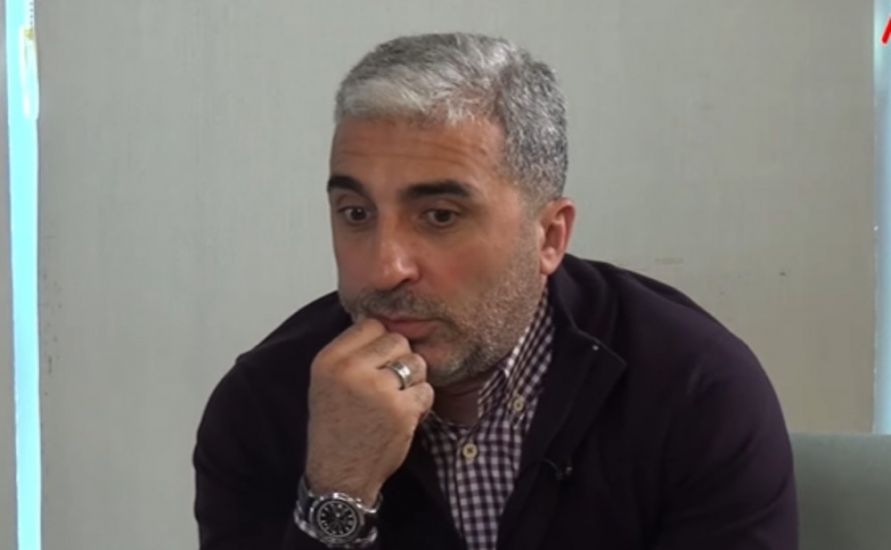 “Dədəsinə borcum var?”