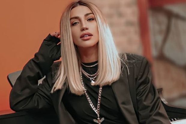 Röya Ayxanın stilistini 57 bıçaq zərbəsi ilə ÖLDÜRDÜLƏR -     Hadisə yerindən GÖRÜNTÜLƏR