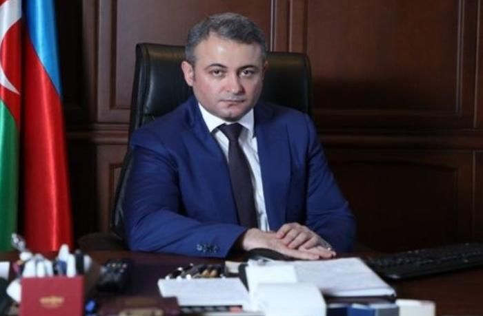 Rövşən Məmmədov jurnalisti təhqir edən əməkdaşını işdən qovdu