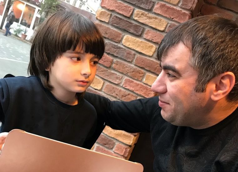 Rəşad Dağlının oğluna “Ferrari” hədiyyə edilib? -       FOTO