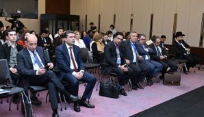 VI Ümumdünya Mədəniyyətlərarası Dialoq Forumu çərçivəsində Medianın İnkişafı Agentliyi və Mədəniyyət Nazirliyinin birgə təşkilatçılığı ilə “Sosial media: mədəniyyətlər və insanlar arasında körpü və ya sədd?” adlı panel keçirilib — foto 1
