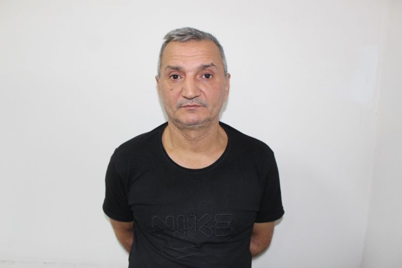 Mağaza sahibinin pulunu oğurlayan müştəri saxlanıldı