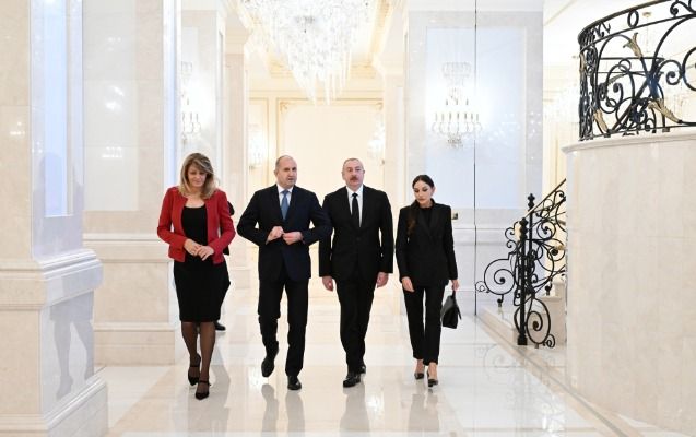 Bolqarıstan prezidenti və birinci xanımın şərəfinə rəsmi nahar verilib