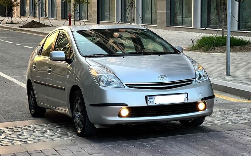 Bakıda bir "Prius"alana ikincisi hədiyyə verilir -     FOTO