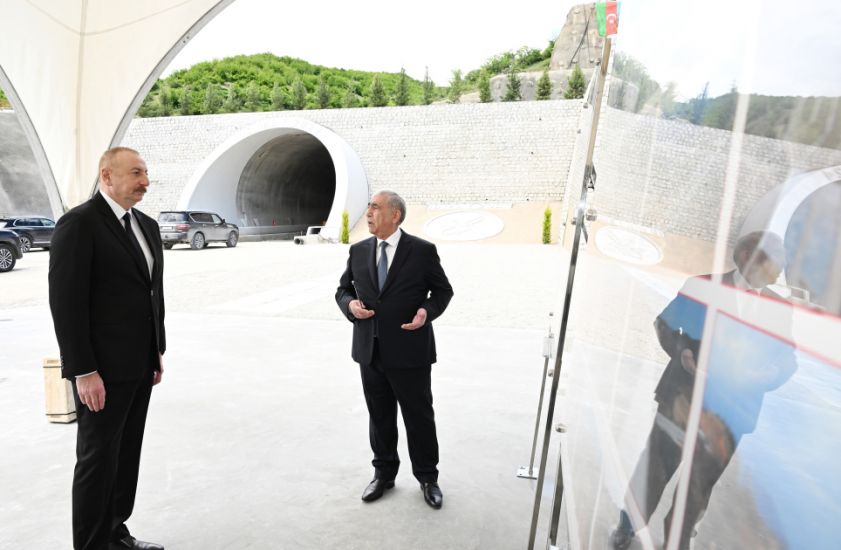 İlham Əliyev Əhmədbəyli-Füzuli-Şuşa avtomobil yolunda görülən işlərlə tanış olub, birinci tunelin açılışında iştirak etdi -    VİDEO - FOTOLAR - YENİLƏNDİ