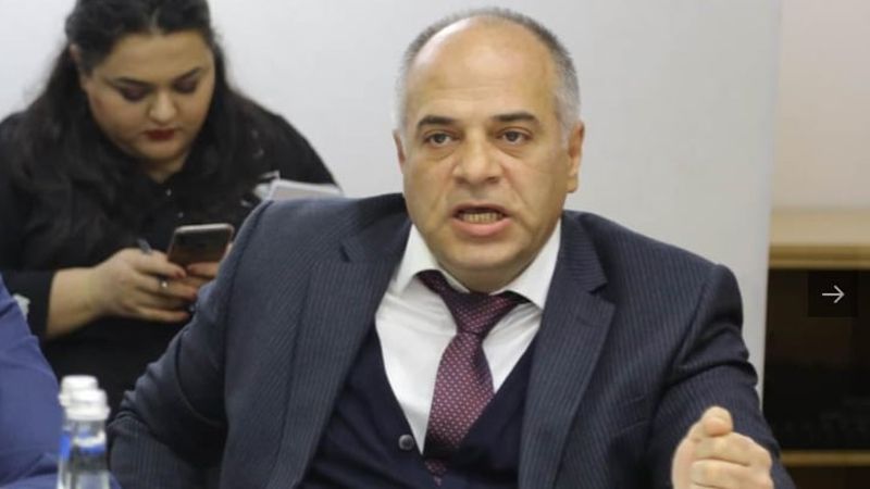Nazir Baş İdarənin rəisini işdən çıxardı