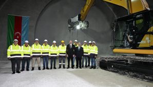 İlham Əliyev Əhmədbəyli-Füzuli-Şuşa avtomobil yolunda görülən işlərlə tanış olub, birinci tunelin açılışında iştirak etdi -    VİDEO - FOTOLAR - YENİLƏNDİ — foto 8