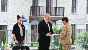 Şuşada birinci yaşayış kompleksinin açılışı və şəhərə köçmüş ilk sakinlərlə görüş -     VİDEO - FOTO - YENİLƏNDİ - 2 — foto 16