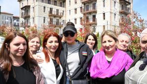 Şuşada birinci yaşayış kompleksinin açılışı və şəhərə köçmüş ilk sakinlərlə görüş -     VİDEO - FOTO - YENİLƏNDİ - 2 — foto 18