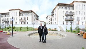 Şuşada birinci yaşayış kompleksinin açılışı və şəhərə köçmüş ilk sakinlərlə görüş -     VİDEO - FOTO - YENİLƏNDİ - 2 — foto 3