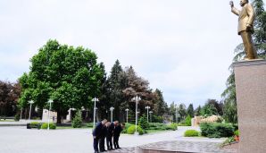 Naftalanda Ulu Öndər Heydər Əliyevin anadan olmasının 101-ci ildönümünə həsr edilmiş tədbir keçirilib -         FOTOLAR — foto 3