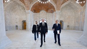 Şuşada Aşağı Gövhər Ağa məscidində aparılan bərpa işləri ilə tanışlıq -   FOTO - YENİLƏNDİ — foto 2