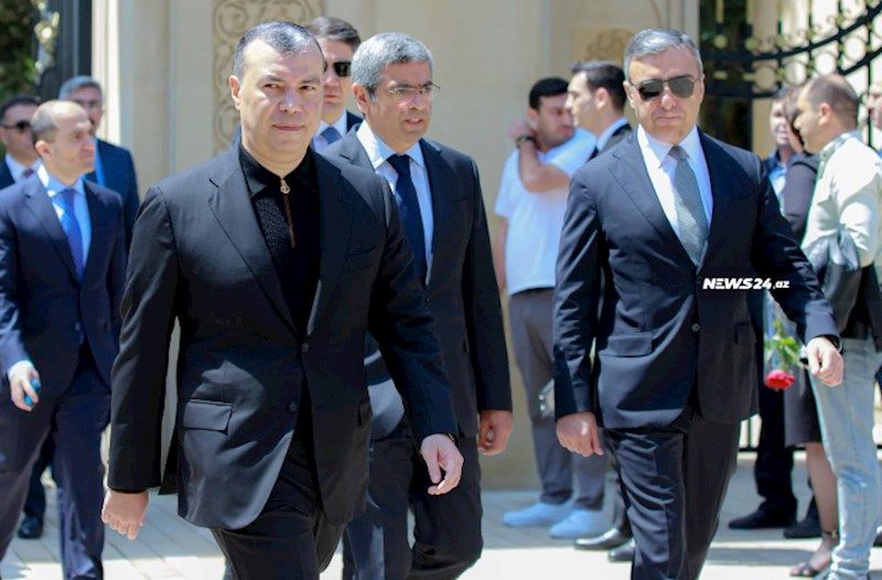Nazir Sahil Babayevin "Stefano Ricci"dən geyiminin qiyməti nə qədərdir? -     FOTOLAR