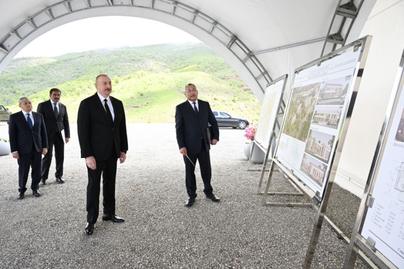 Prezident İlham Əliyev Şuşa rayonunun Turşsu qəsəbəsinin təməlini qoyub -   FOTO - YENİLƏNDİ