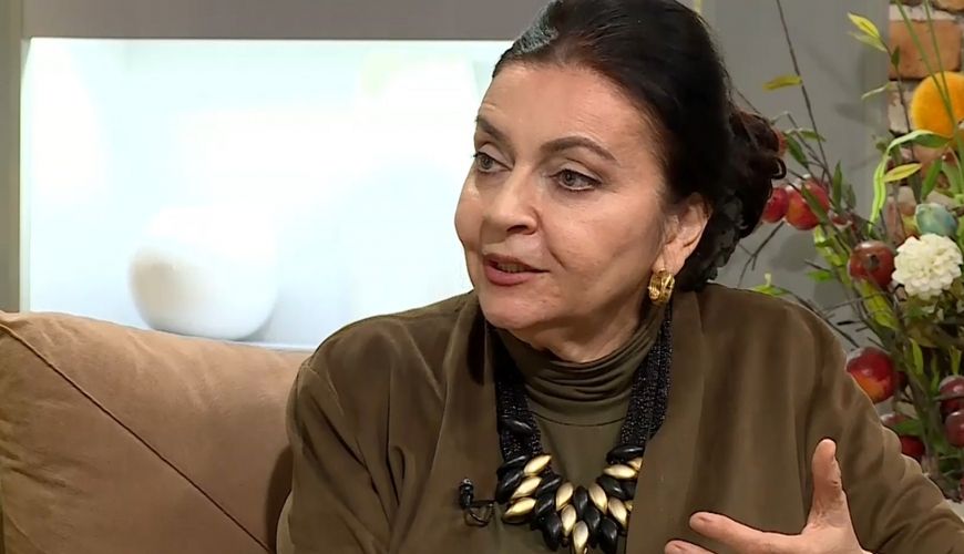 "Yaxşı maaş versəydilər, 4-5 yerdə işləməzdim" -     Həmidə Ömərova