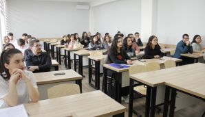 AZƏRTAC-ın baş buraxılış redaktoru BDU-nun Jurnalistika fakültəsinin tələbələri üçün təlim keçib — foto 2