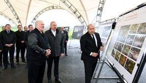 Azərbaycan və Belarus prezidentləri Füzuli şəhərinin dağıdılmış yerlərinə baxıb, Baş planla tanış olublar -   YENİLƏNDİ — foto 2