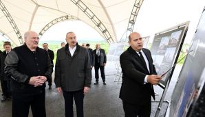 Azərbaycan və Belarus prezidentləri Füzuli şəhərinin dağıdılmış yerlərinə baxıb, Baş planla tanış olublar -   YENİLƏNDİ — foto 3